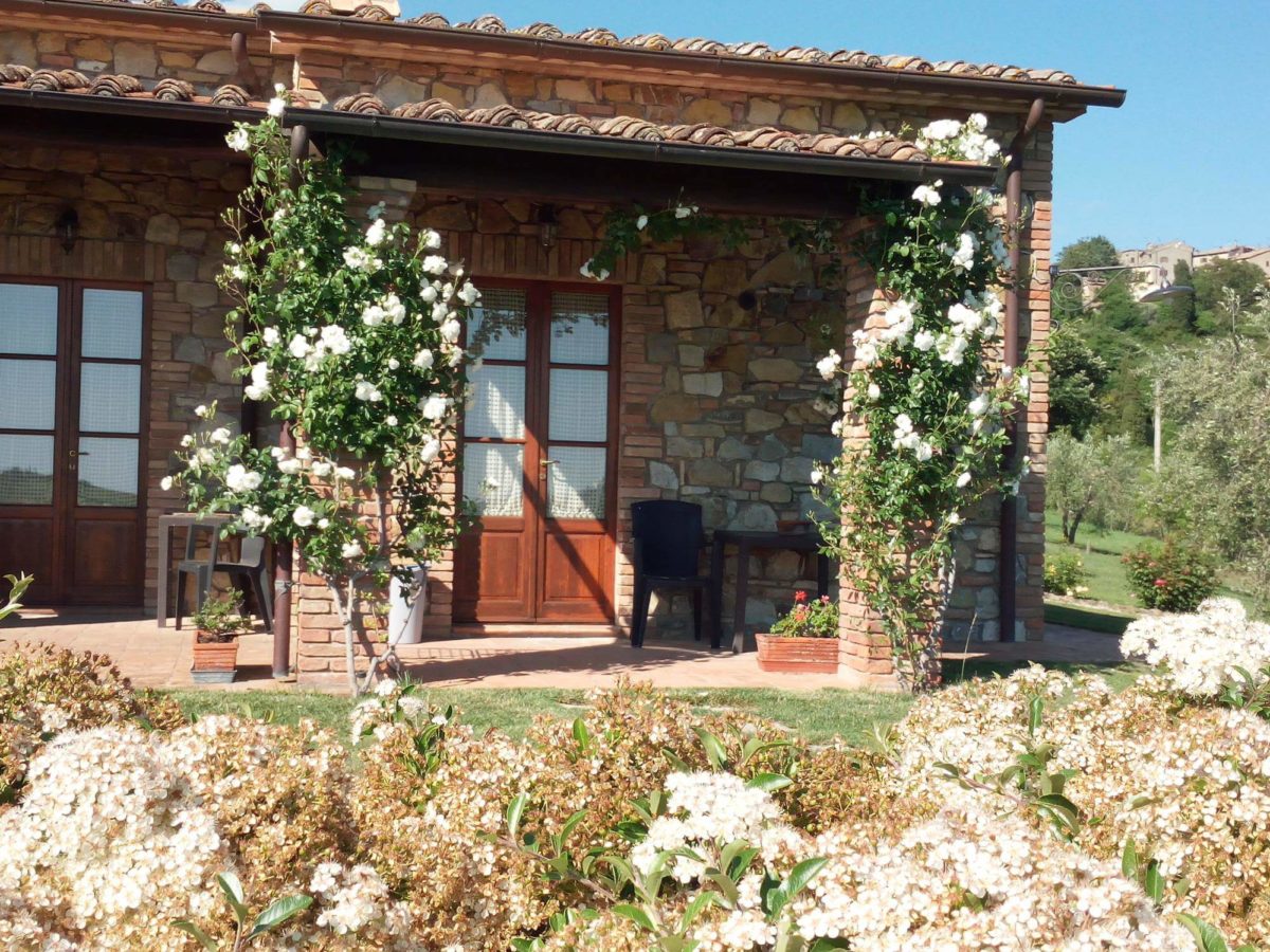 agurora-agriturismo-foto-1-1200x900.jpg